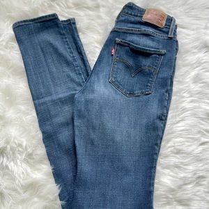 Levi’s 721 High-Rise Skinny Dark Denim Size 28